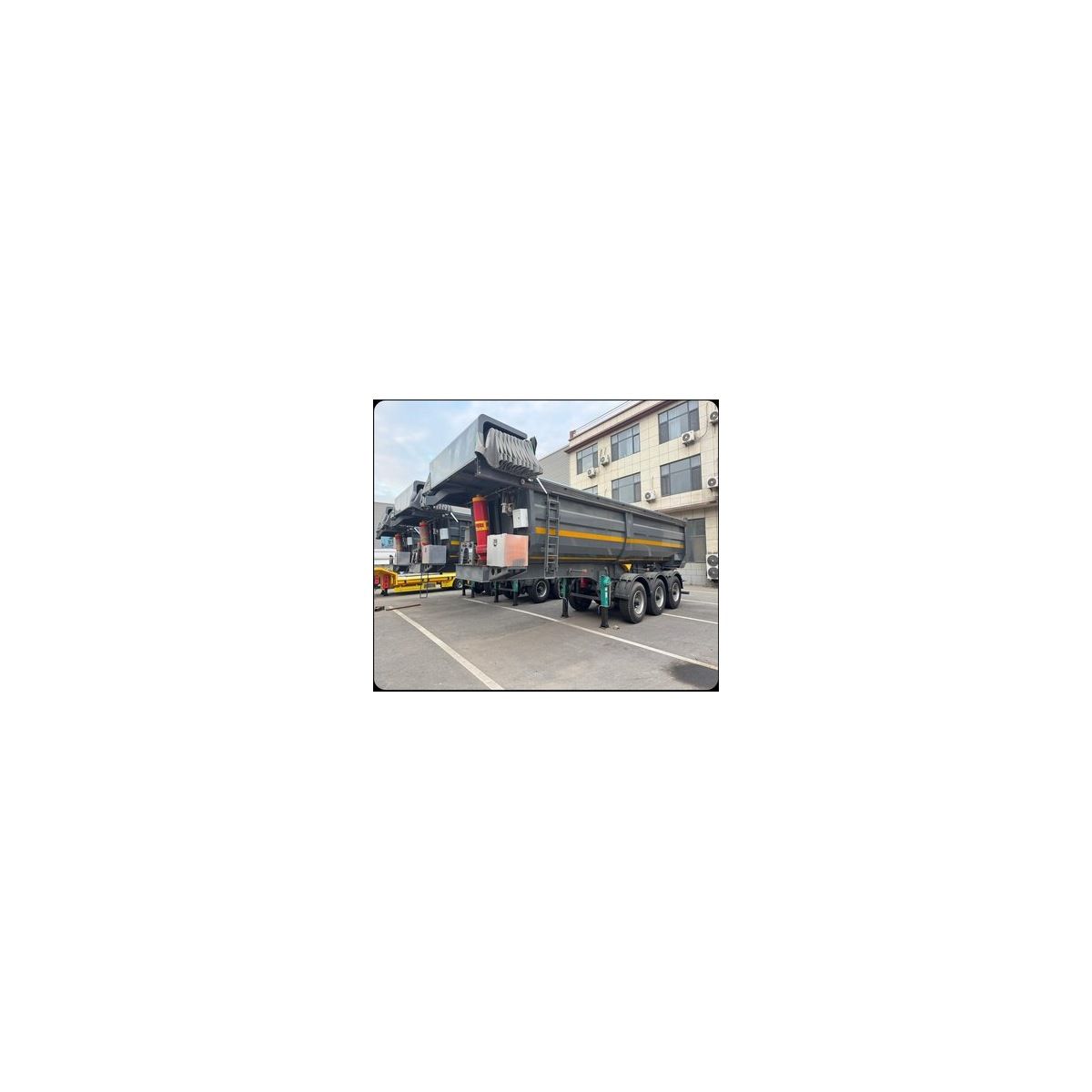 Tipper semi-trailers